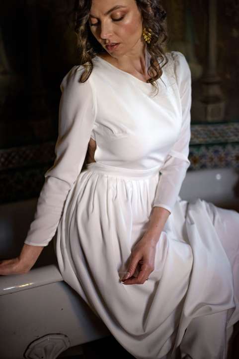 Vestido de novia sencillo de manga francesa con espalda abierta